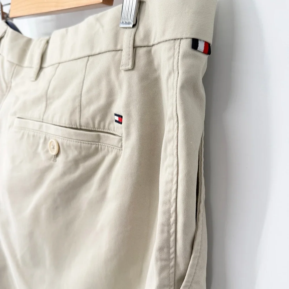 Tommy Hilfiger Men's Khaki Chino Shorts 38 Beige Flat Front Golf Casual Preppy